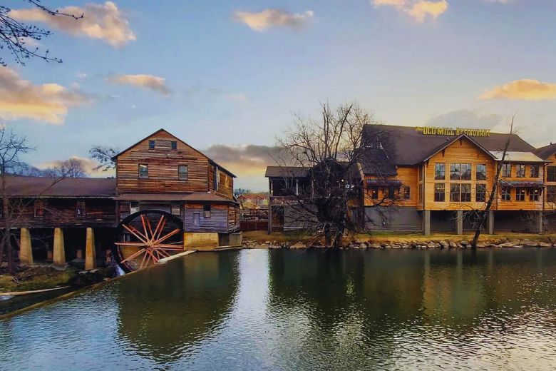 Top 6 Places to Grab Breakfast in Pigeon Forge